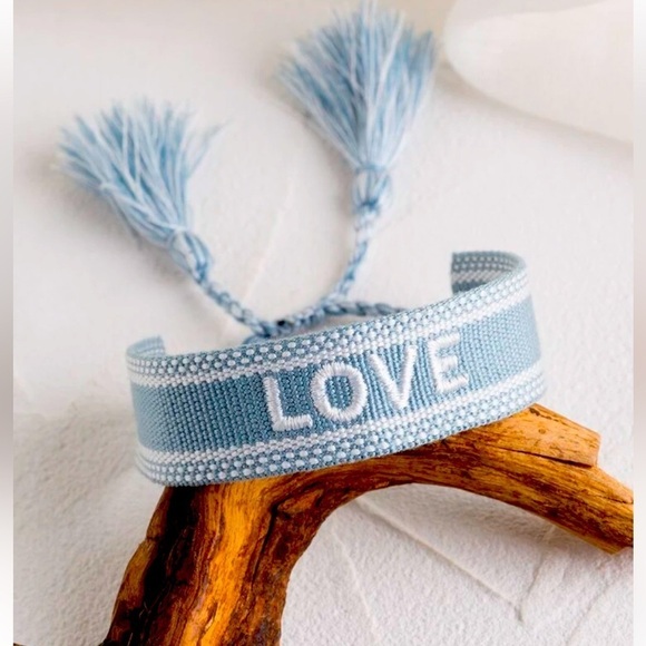 Jewelry - Vintage Brazalete en Tela